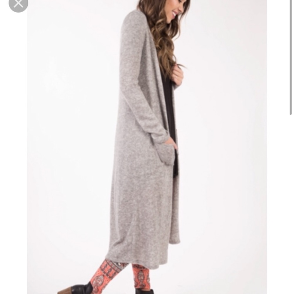 Agnes & Dora Duster